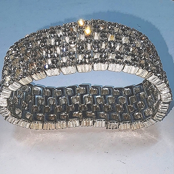 Silver and Diamond Accent Bracelet - Picture 2 of 13